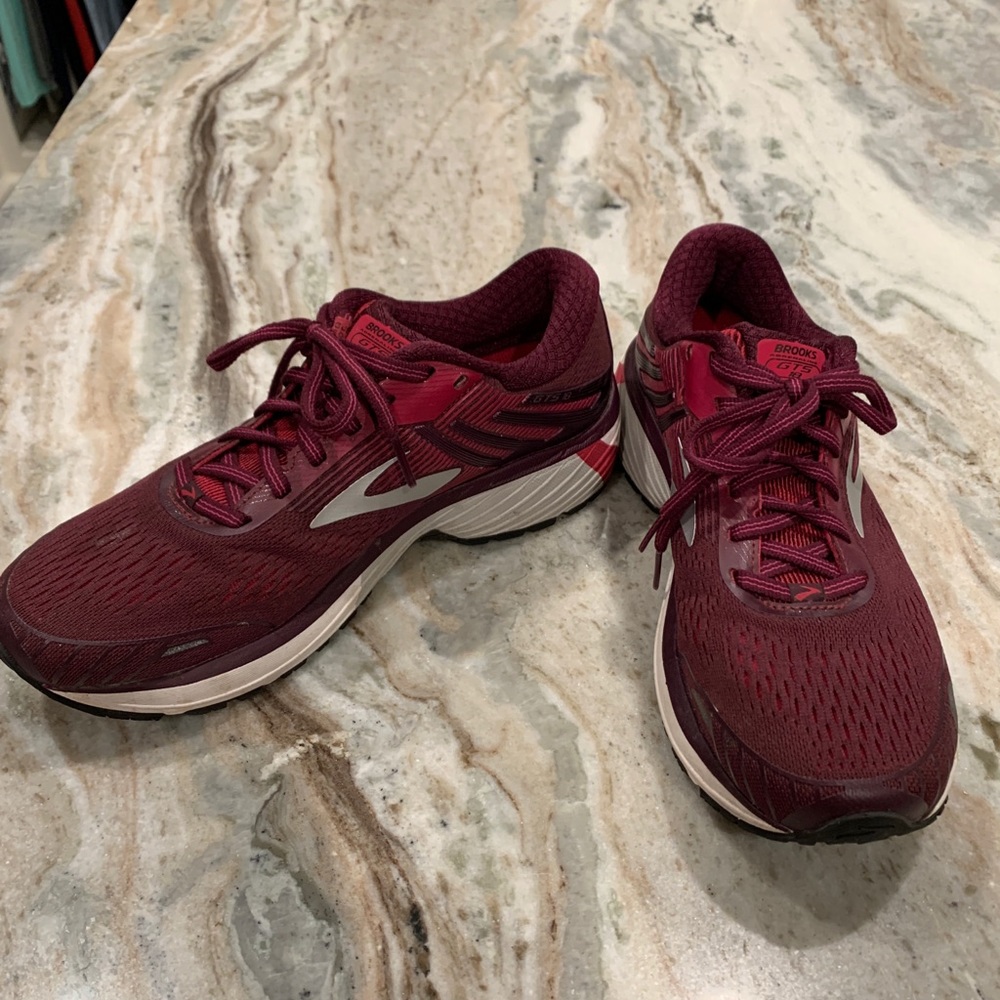 Brooks GTS 18